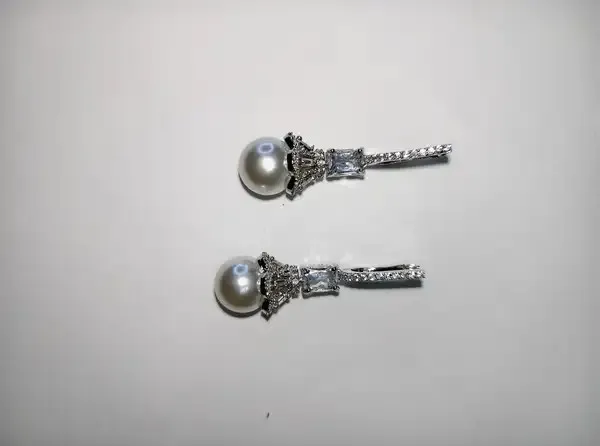 White_Metal_Alloy_Earring_For_Women