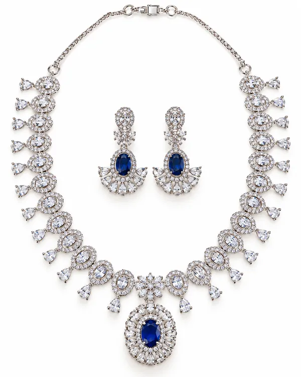 Gold_Metal_Alloy_Necklace_For_Women