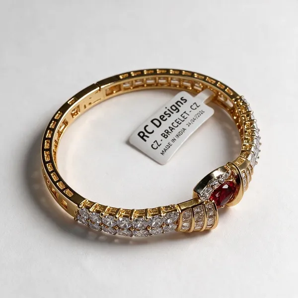 Gold_Metal_Alloy_Bracelet_For_Women