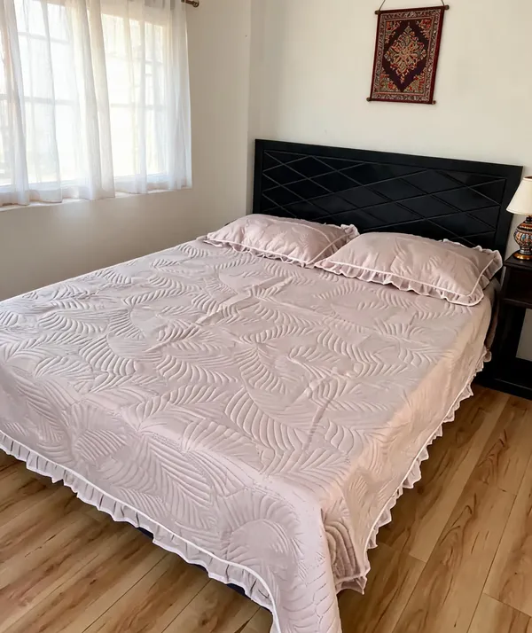 Poly_Cotton_Ruffle_Trim_Textured_Cream_White_Bedsheet_With_Pillow_Set