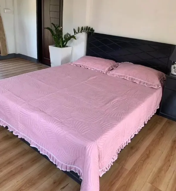 Poly_Cotton_Fringe_Edge_Wave_Textured_Pink_Bedsheet_With_Pillow_Set