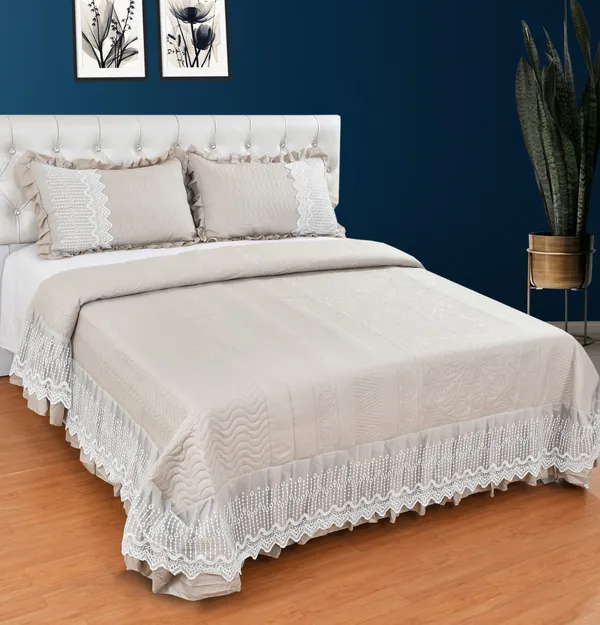 Poly_Cotton_Scalloped_Lace_Border_Cream_White_Bedsheet_With_Pillow_Set