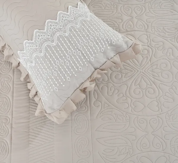 Poly_Cotton_Floral_Leafy_Print_Blue_Bedsheet_With_Pillow_Set
