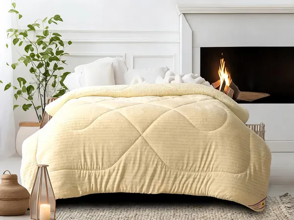 Polyester_Geometric_Diamond_Quilted_Cream_Blanket_Set