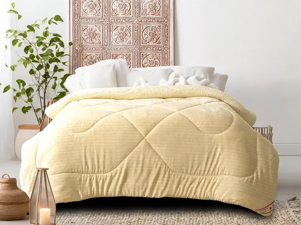 Polyester_Geometric_Diamond_Quilted_Cream_Blanket_Set