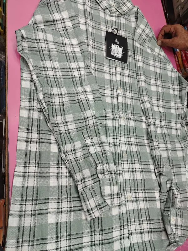 Grey_Woven_Casual_Checkered_Shirt_for_Men