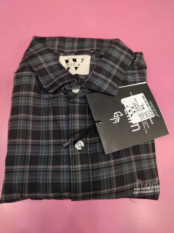 Black_Cotton_Plaid_Casual_Shirt_for_Men