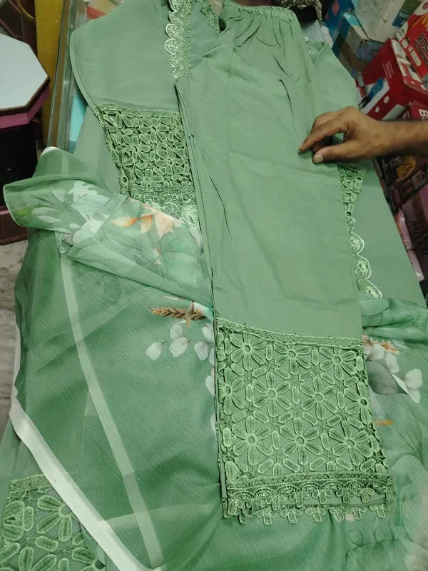 Green_Embroidered_Kurta_Set_for_Women