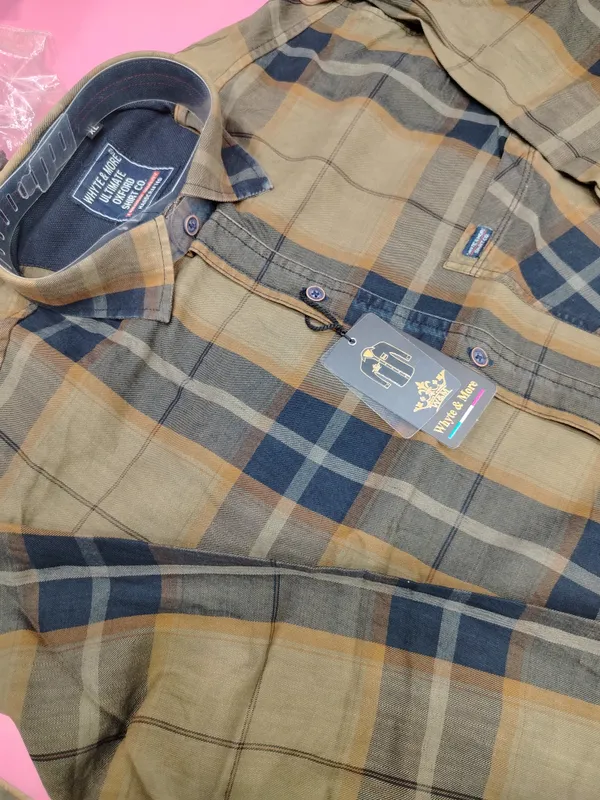 Beige_Plaid_Pattern_Bedsheet