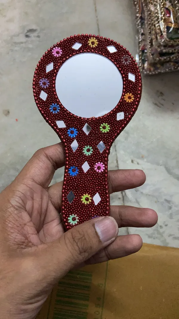 Red_Beaded_Decorative_Hand_Mirror