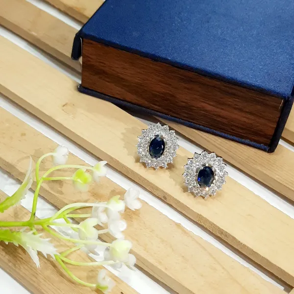 Silver-Toned_Floral_Stud_Earrings_for_Women