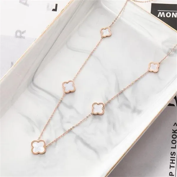 Clover_Motif_Station_Necklace_Gold_Plated