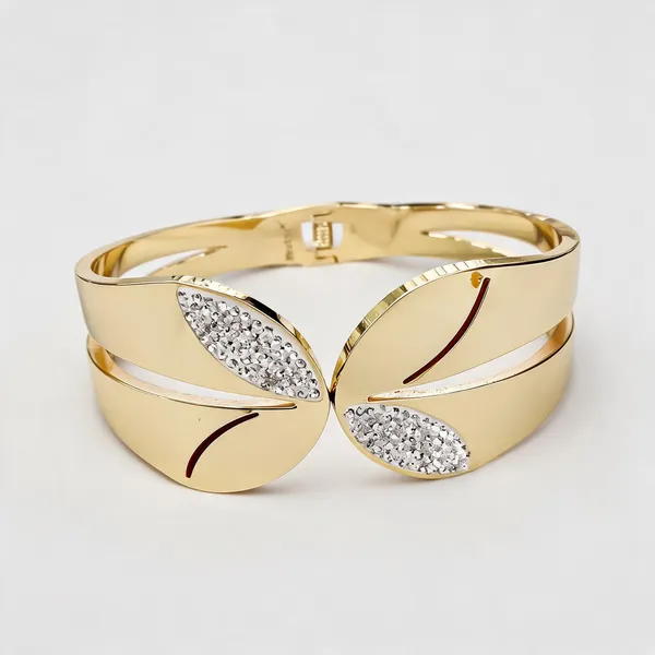 Gold_Stainless_Steel_Crystal_Leaf_Design_Cuff_Bracelet_For_Women