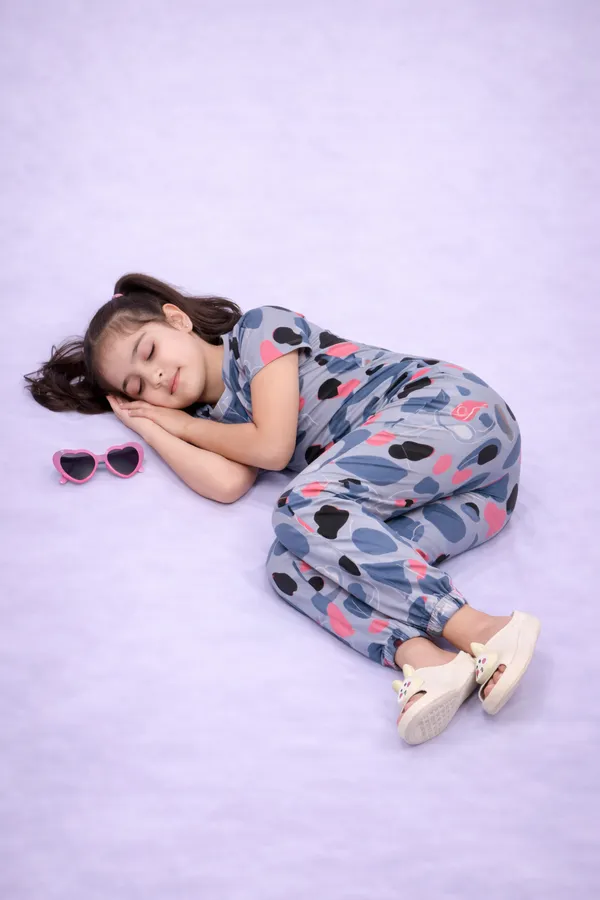 Grey_Cotton_Printed_Pajama_Set_For_Girls
