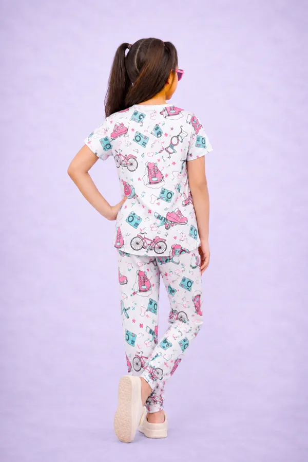 Multicolor_Cotton_Regular_Fit_Printed_Pajama_Set_For_Girls