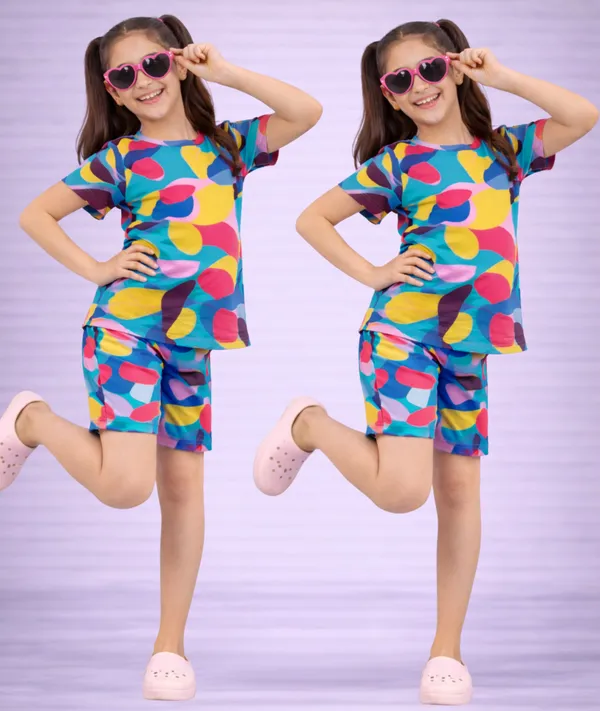 Multicolor_Cotton_Regular_Fit_Printed_T-Shirt_&_Shorts_Set_For_Girls