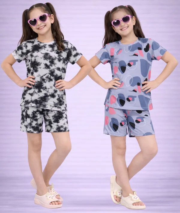 Multicolor_Cotton_Regular_Fit_Printed_T-Shirt_&_Shorts_Set_For_Girls