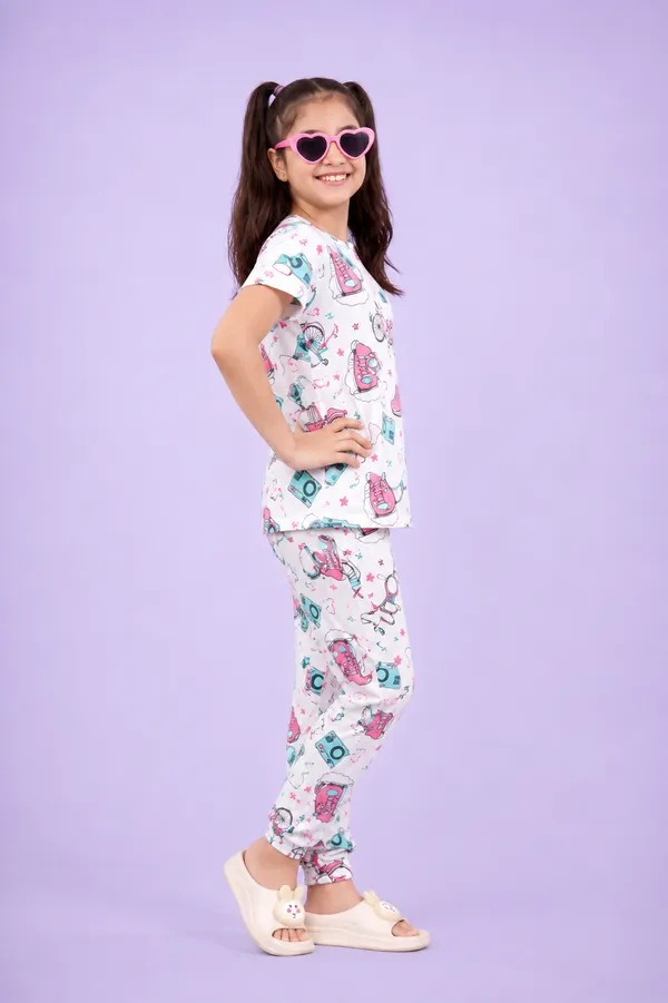 Multicolor_Cotton_Regular_Fit_Pajama_Set_For_Girls