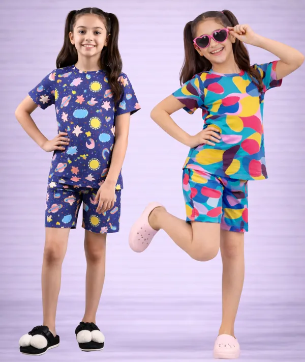 Cotton_Printed_T-Shirt_&_Shorts_Set_For_Girls