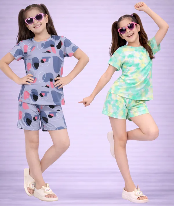 Cotton_Printed_T-Shirt_&_Shorts_Set_For_Girls