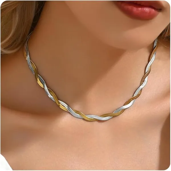 Snake_Chain_Herringbone_Necklace_With_Pendant