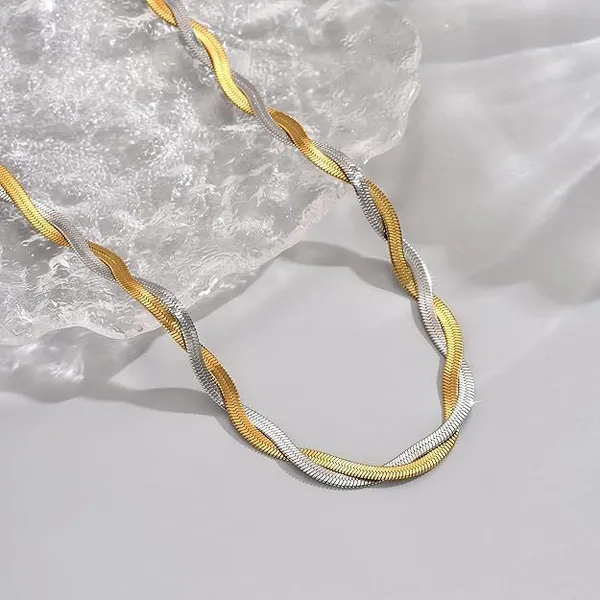 Snake_Chain_Herringbone_Necklace_With_Pendant