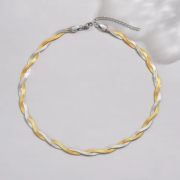 Snake_Chain_Herringbone_Necklace_With_Pendant