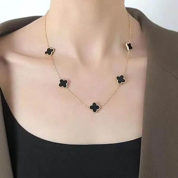 Gold_Plated_Clover_Pendant_Necklace