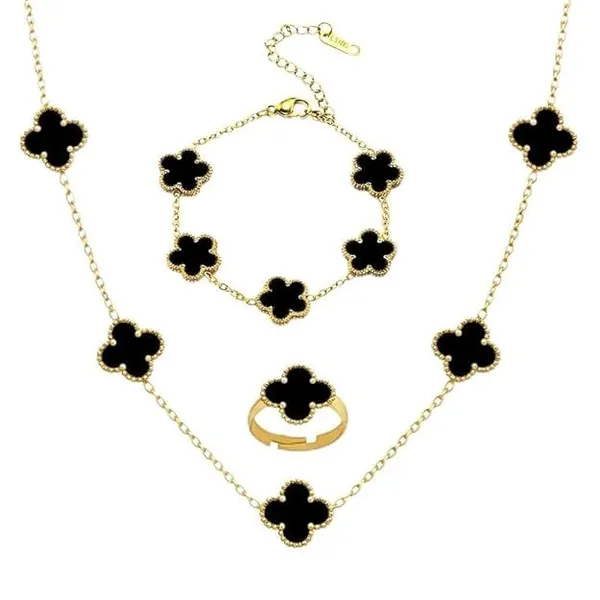 Gold_Plated_Clover_Pendant_Necklace