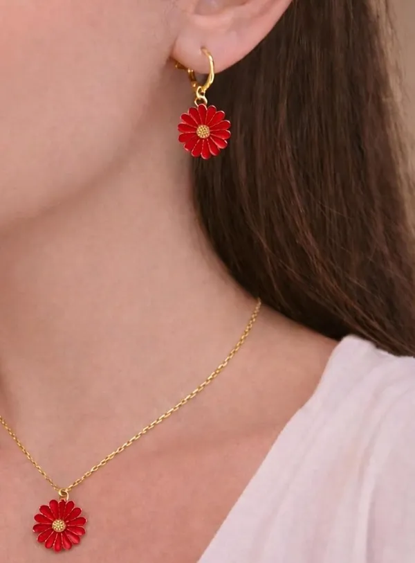 Daisy_Flower_Pendant_Necklace_And_Hoop_Earrings_Set