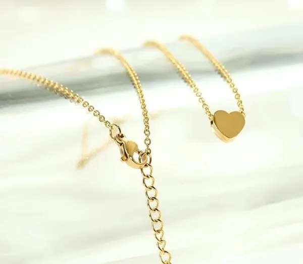 Heart_Pendant_Necklace_For_Women
