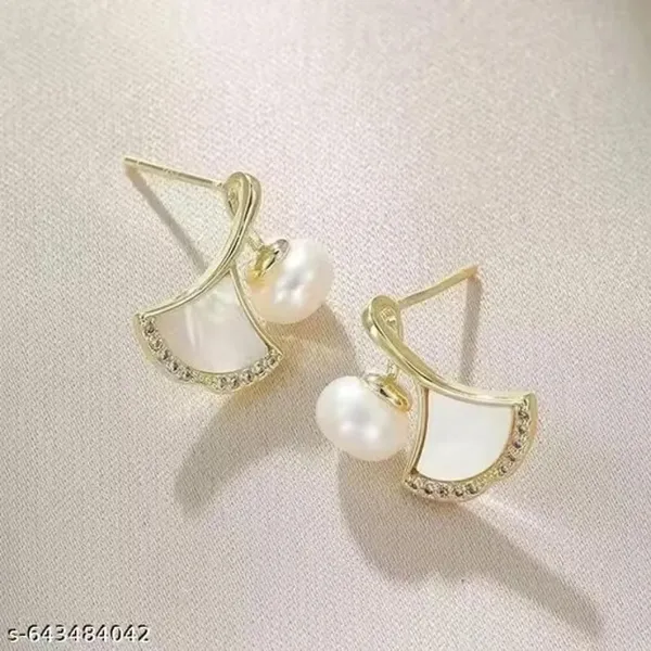 Butterfly_Pearl_Stud_Earrings