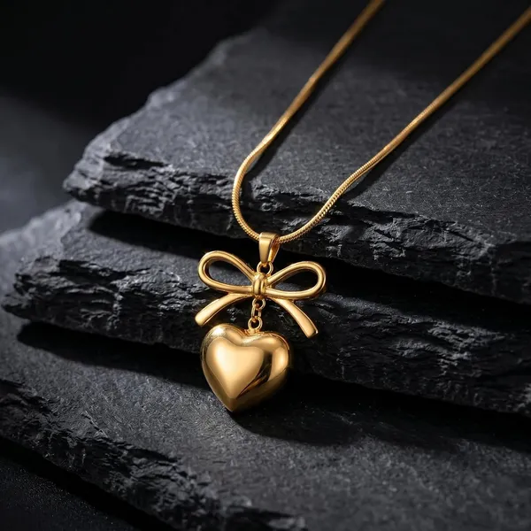 Love_Knot_Heart_Locket_Necklace