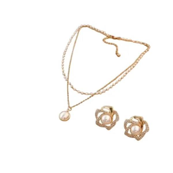 Pearl_Pendant_Necklace_And_Earrings_Set