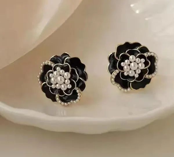 Pearl_Stud_And_Geometric_Drop_Earrings_Combo_Set