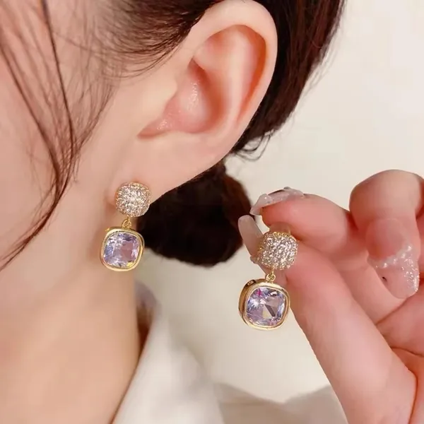 Crystal_Stone_Stud_Earrings