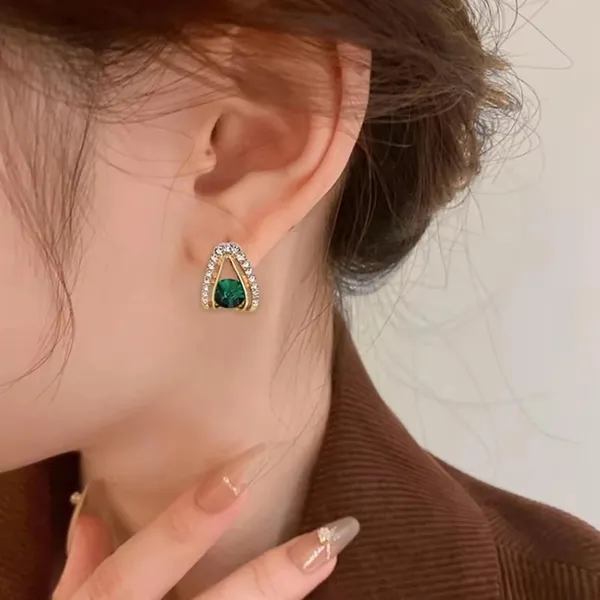 Crystal_Stone_Stud_Earrings
