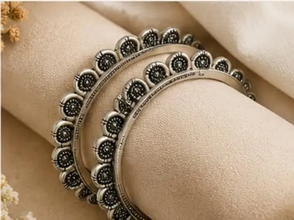 Women_S_Oxidized_Floral_Beaded_Bangles