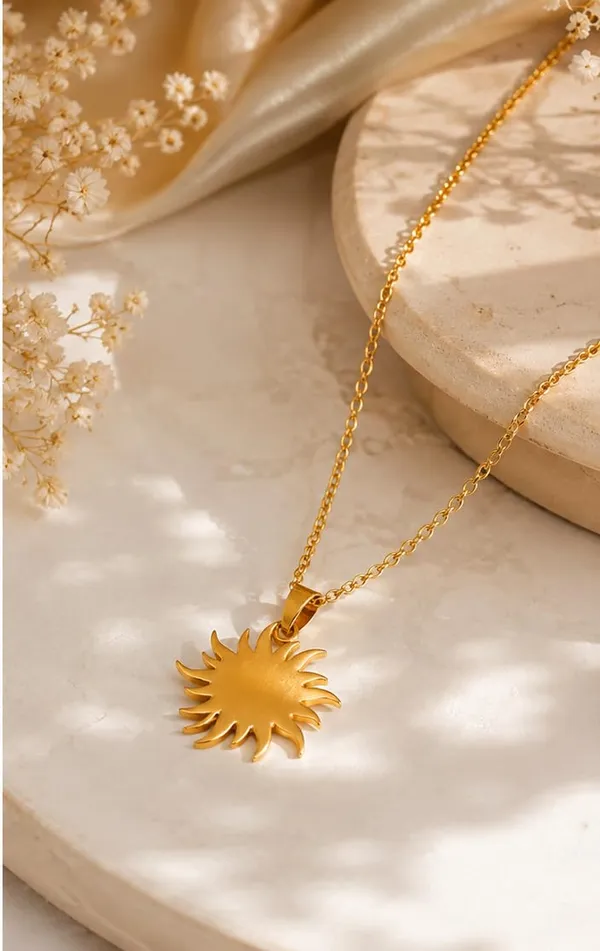 Sun_Pendant_Necklace_For_Women