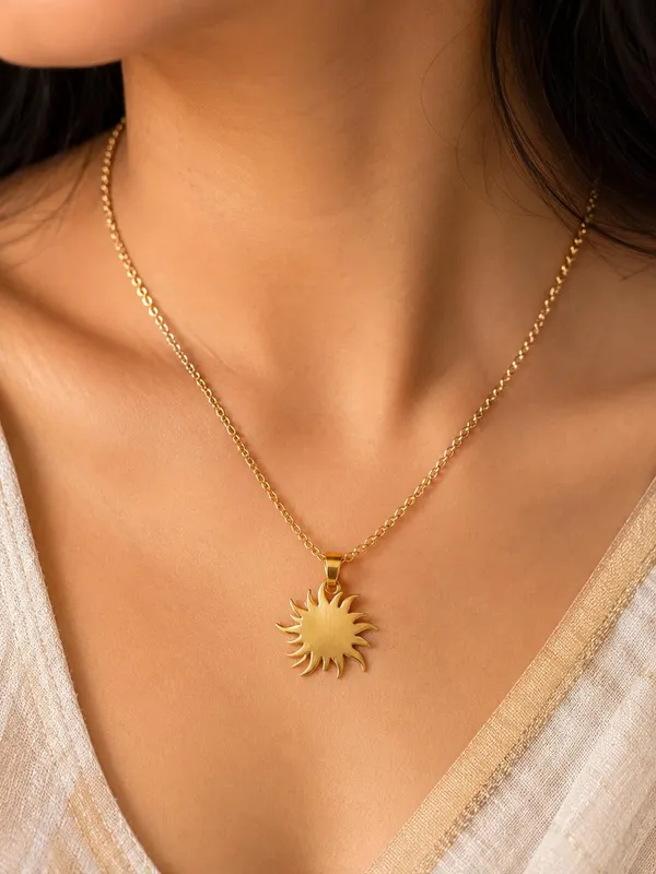Sun_Pendant_Necklace_For_Women