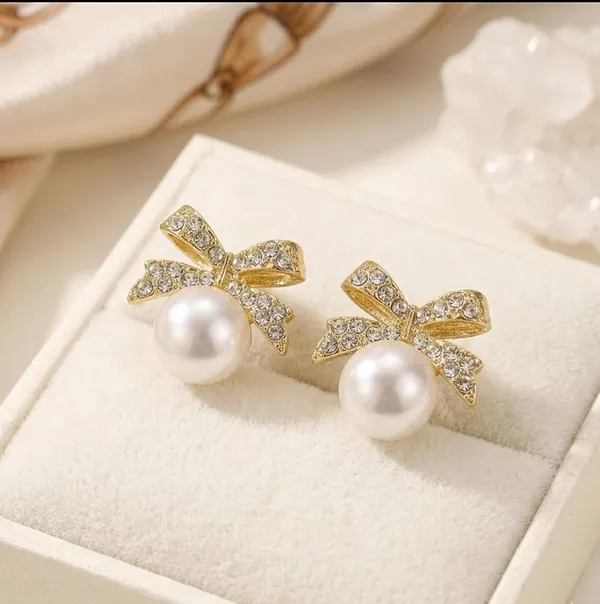 Women_S_Crystal_Pearl_Stud_Earrings
