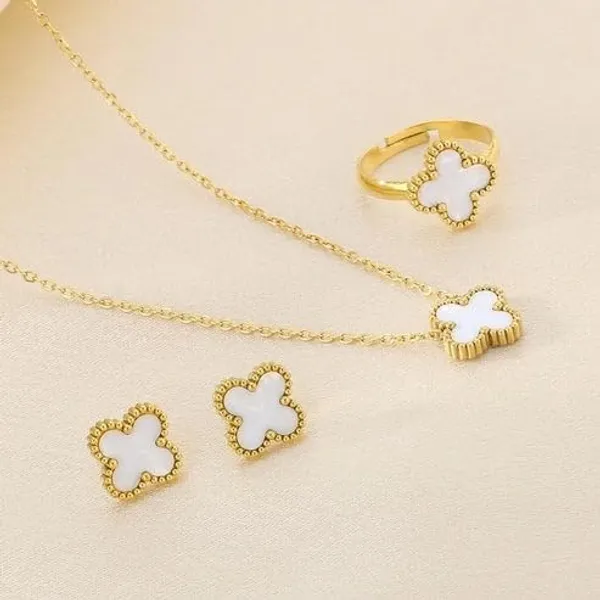 Four_Leaf_Clover_Jewelry_Set