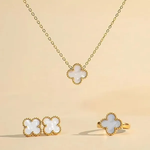 Four_Leaf_Clover_Jewelry_Set