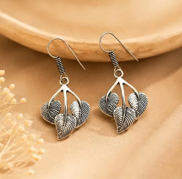 Leaf_Dangle_Earrings