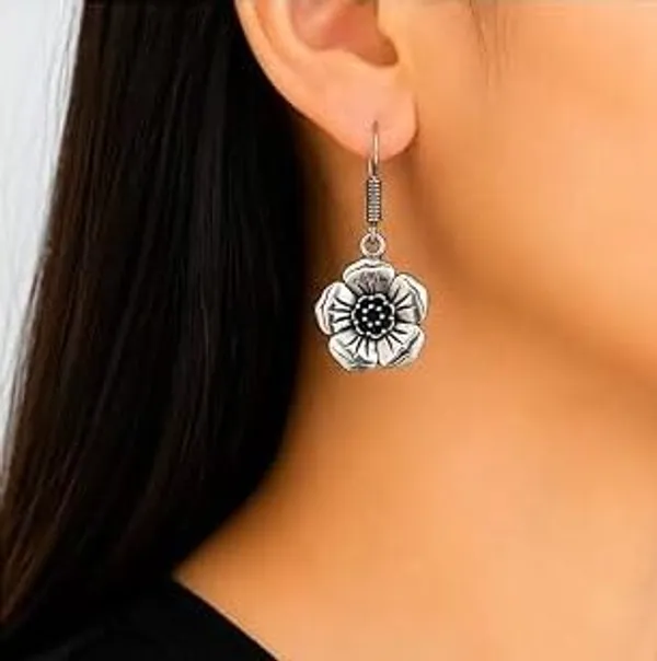 Floral_Dangle_Earrings