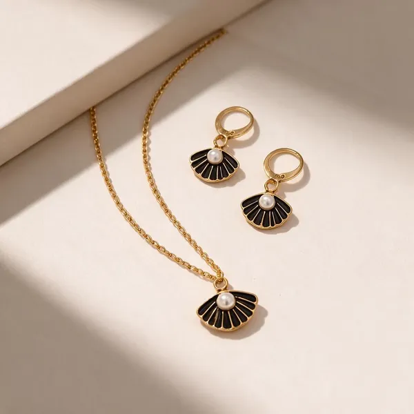 Seashell_Pendant_Necklace_And_Hoop_Earrings_Set