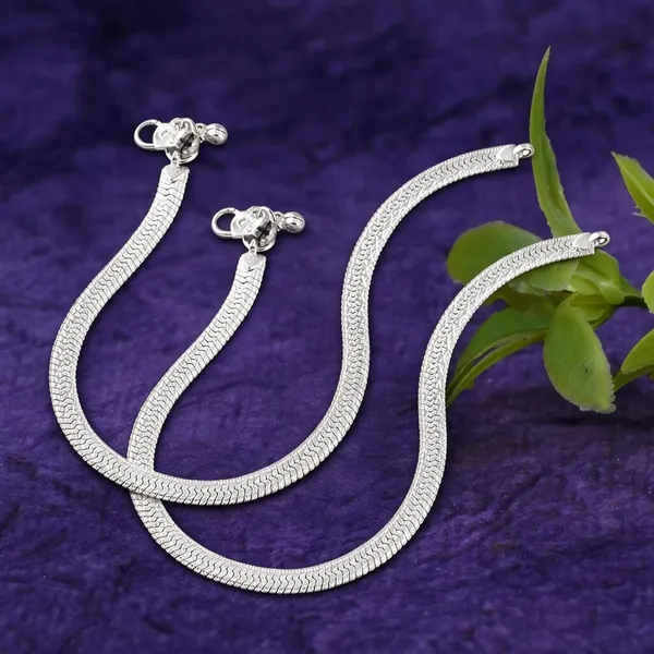 Flat_Chain_Anklet_For_Women_Set_Of_2
