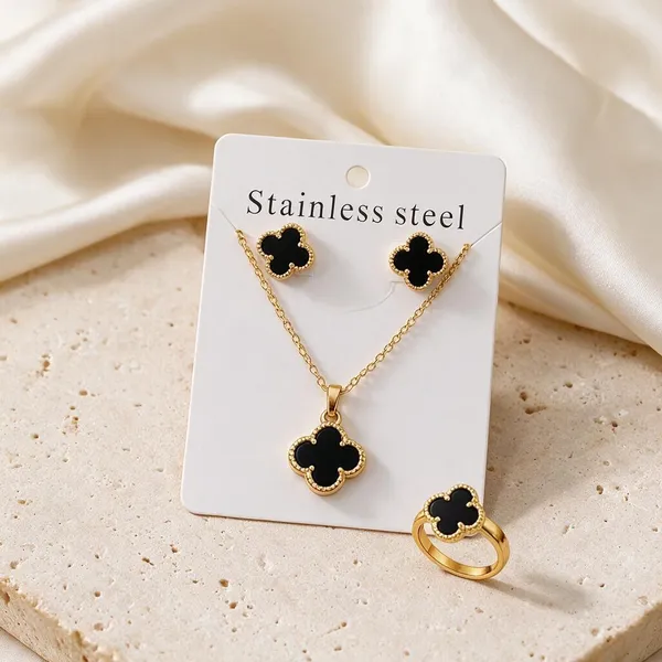 Black_Clover_Jewelry_Set