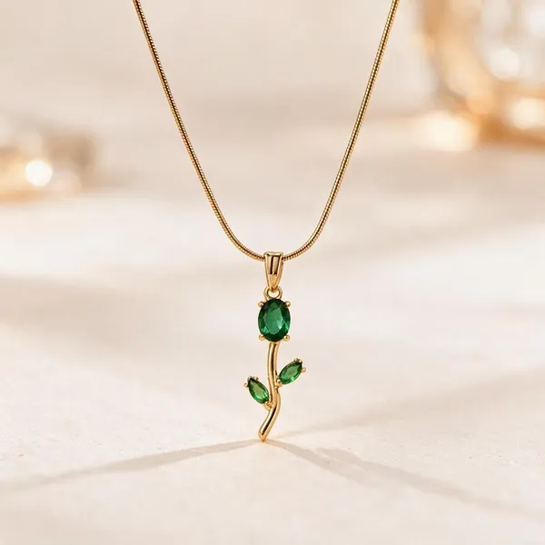 Emerald_Leaf_Pendant_Necklace_For_Women