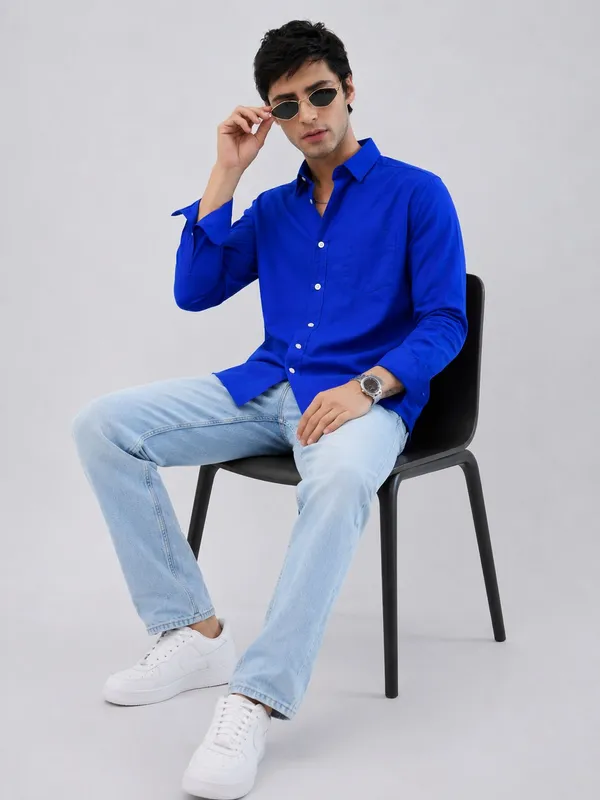 Blue_Cotton_Relaxed_Fit_Solid_Shirt_For_Men